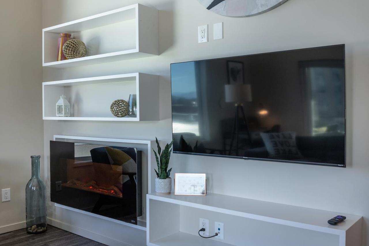 Corner Nest - Luxury Brand New Top Floor 2Bedroom Condo ケロウナ エクステリア 写真